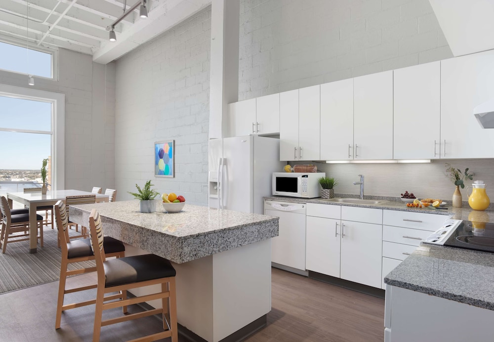 Sonesta ES Suites New Orleans Downtown 32/41