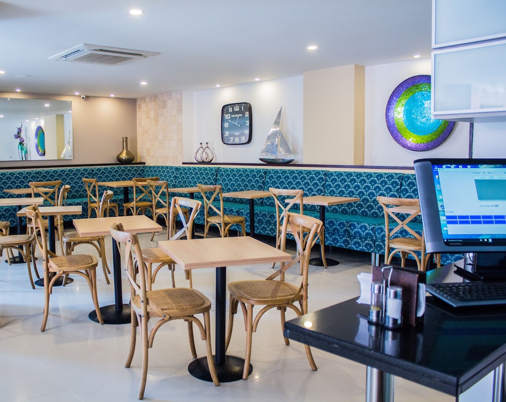 Leblon Suites Hotel 41/60