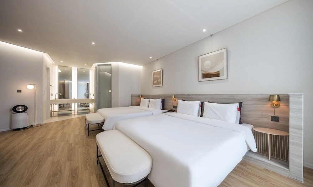 SUITE, BUILDING A
