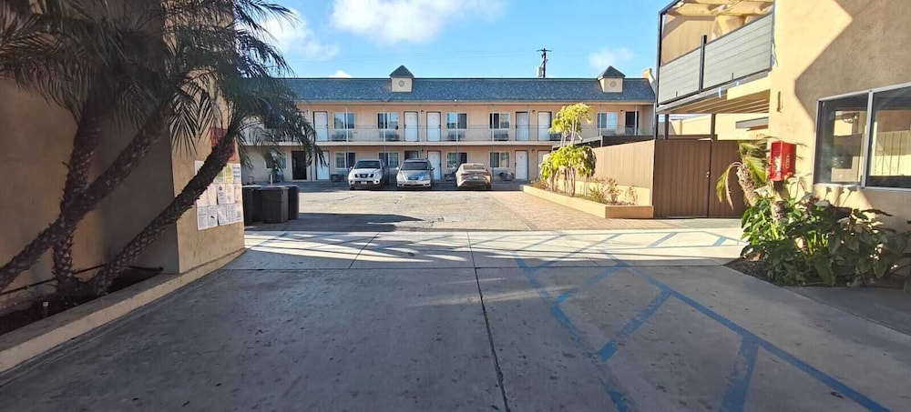 Del Playa Inn Oxnard Near Camarillo 37/45