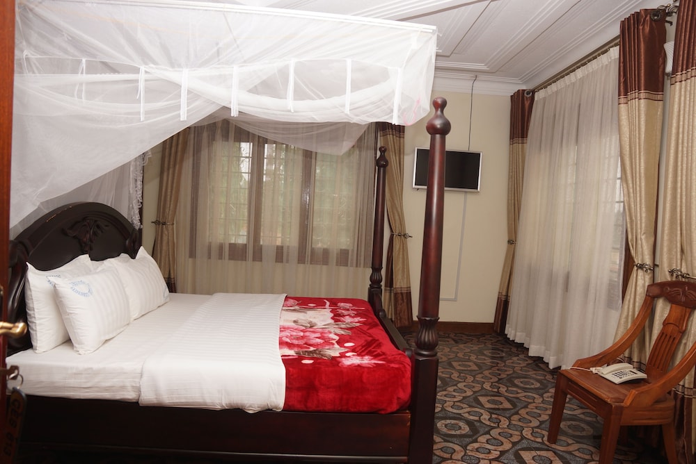 Cosmil Executive Suites 4/29