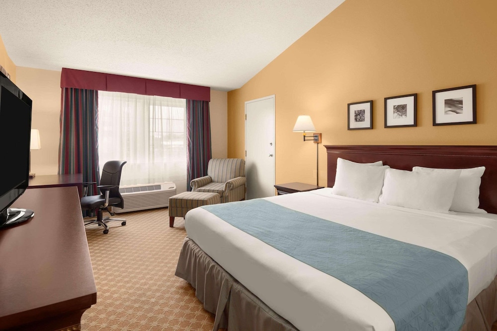 ROOM, KING BED, ACCESSIBLE