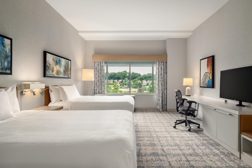 Evolution, 2 Queen Beds