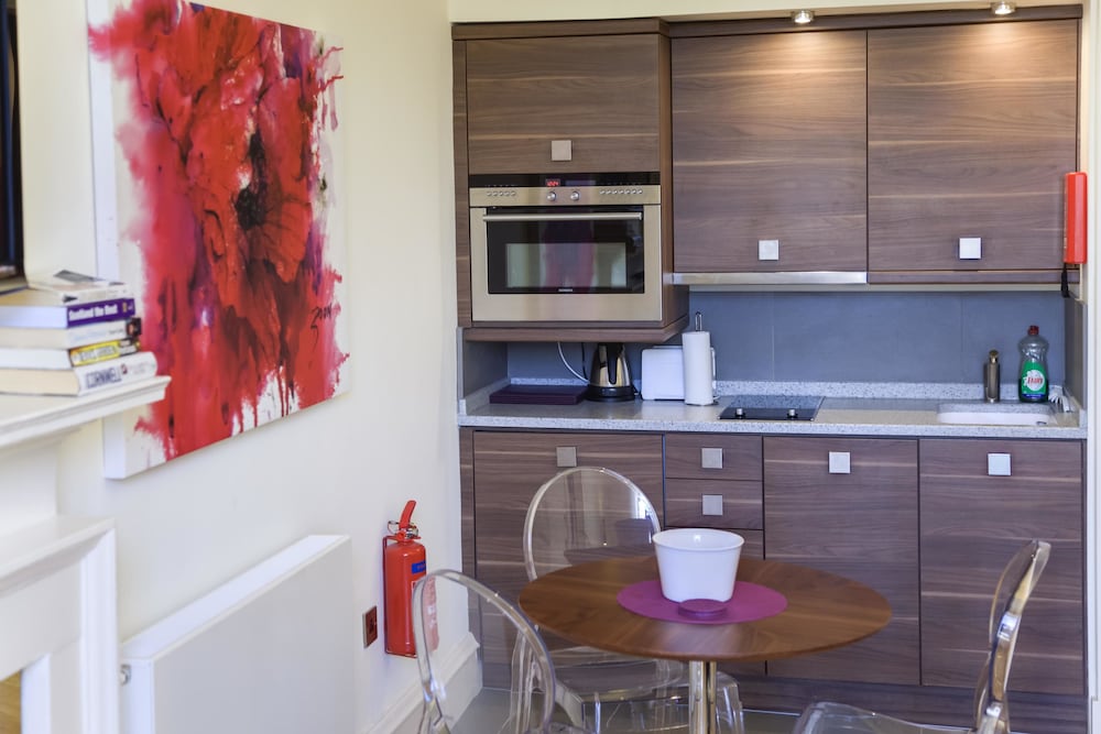 Clarendon Luxury Apartments 37/46