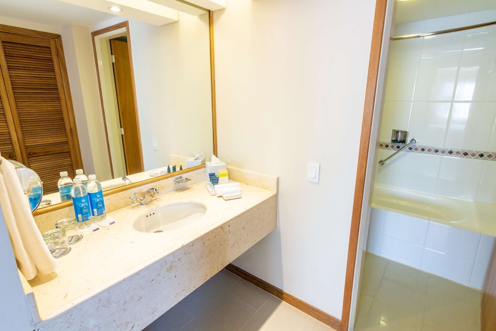 Sonesta Hotel Cali 48/50