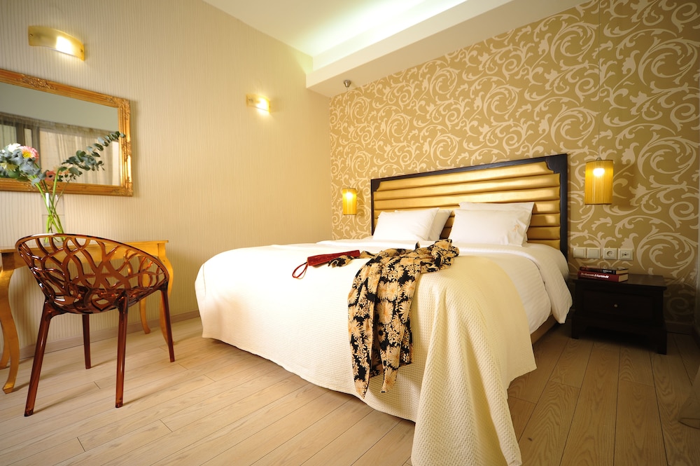 Steris Elegant Beach Hotel 34/70