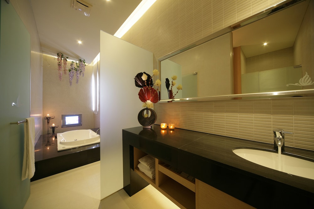 Dubai Villa Motel 68/69