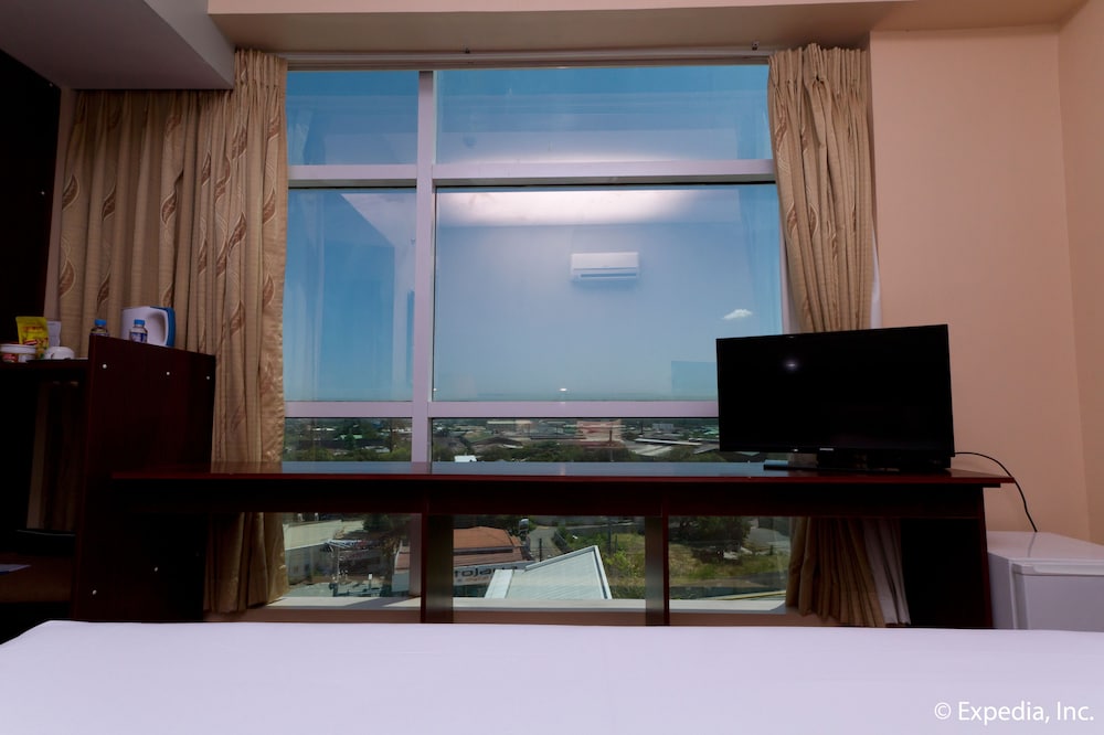 Allure Hotel And Suites 6/55