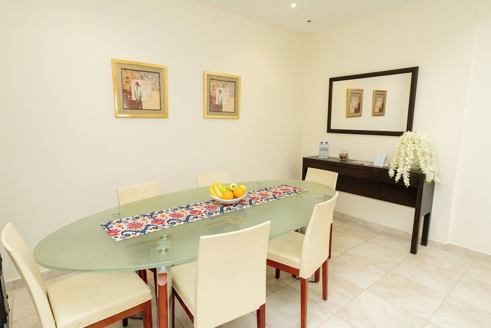 Al Raya Hotel Apartments 55/63