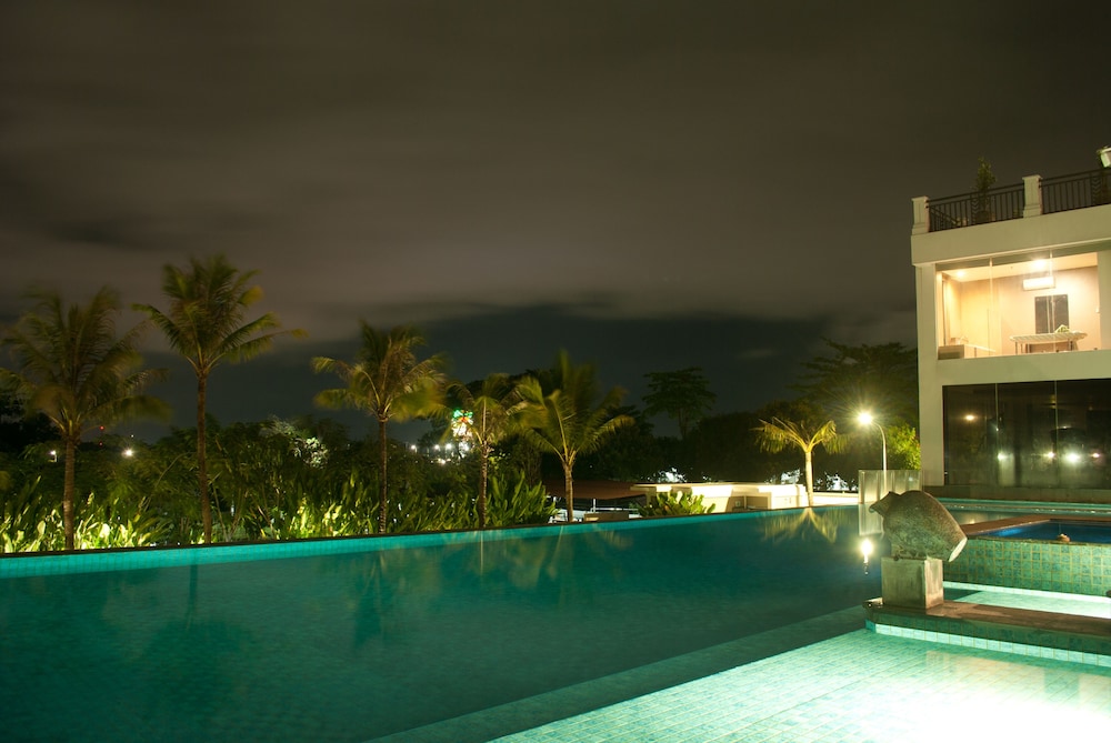 Lombok Astoria Hotel 46/50