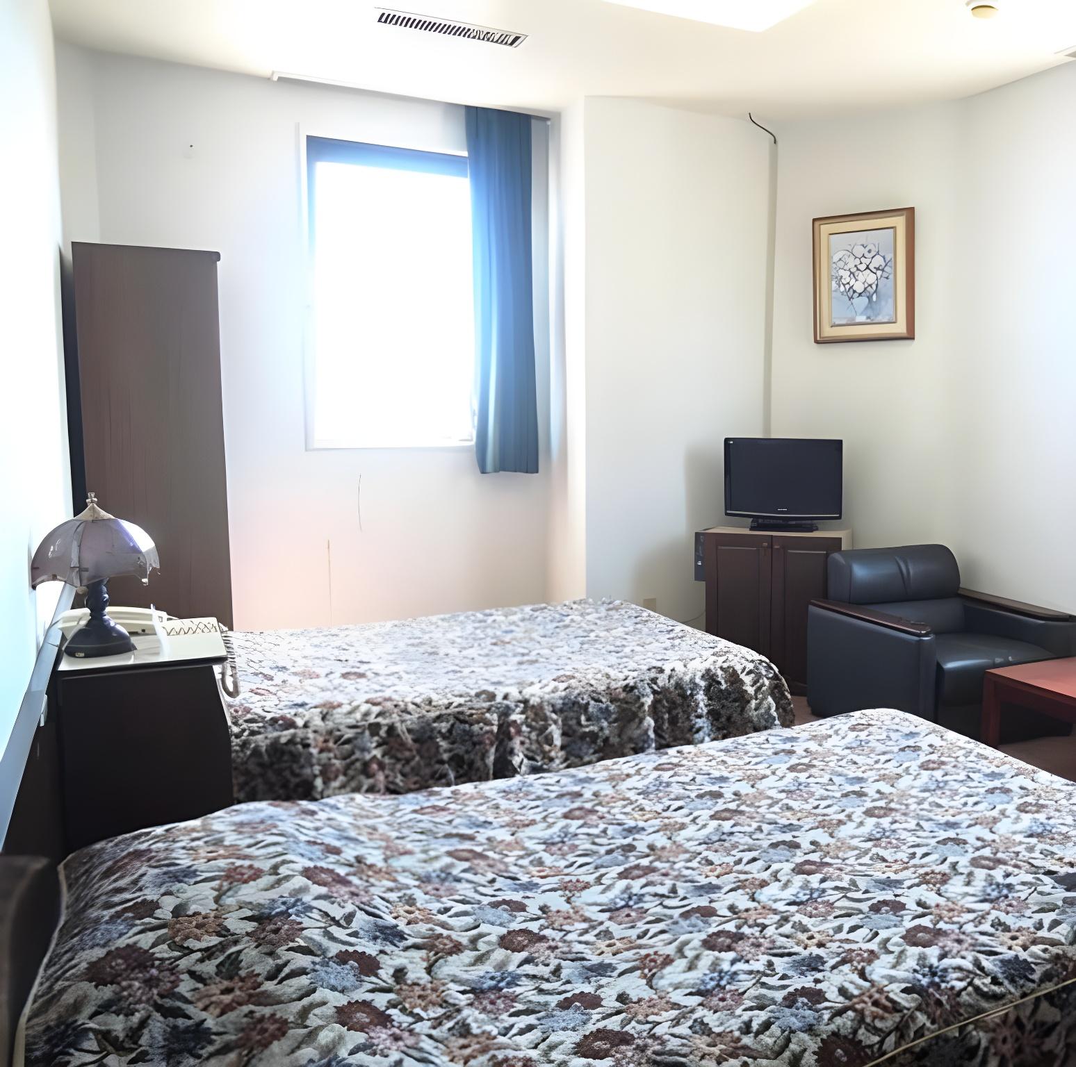 Business Hotel Nobeoka 10/11