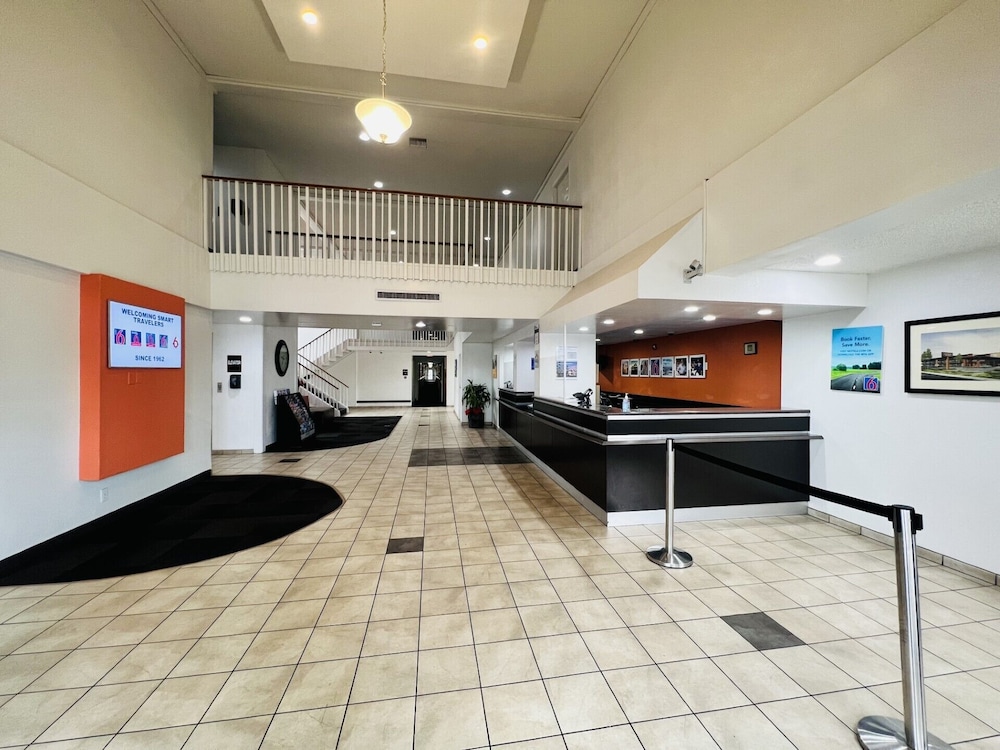 Motel6 Santa Ana, CA - Irvine - Orange County Airport 17/54