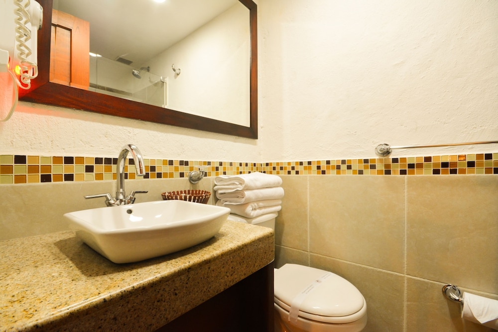 LA CAMPANA HOTEL BOUTIQUE 28/64