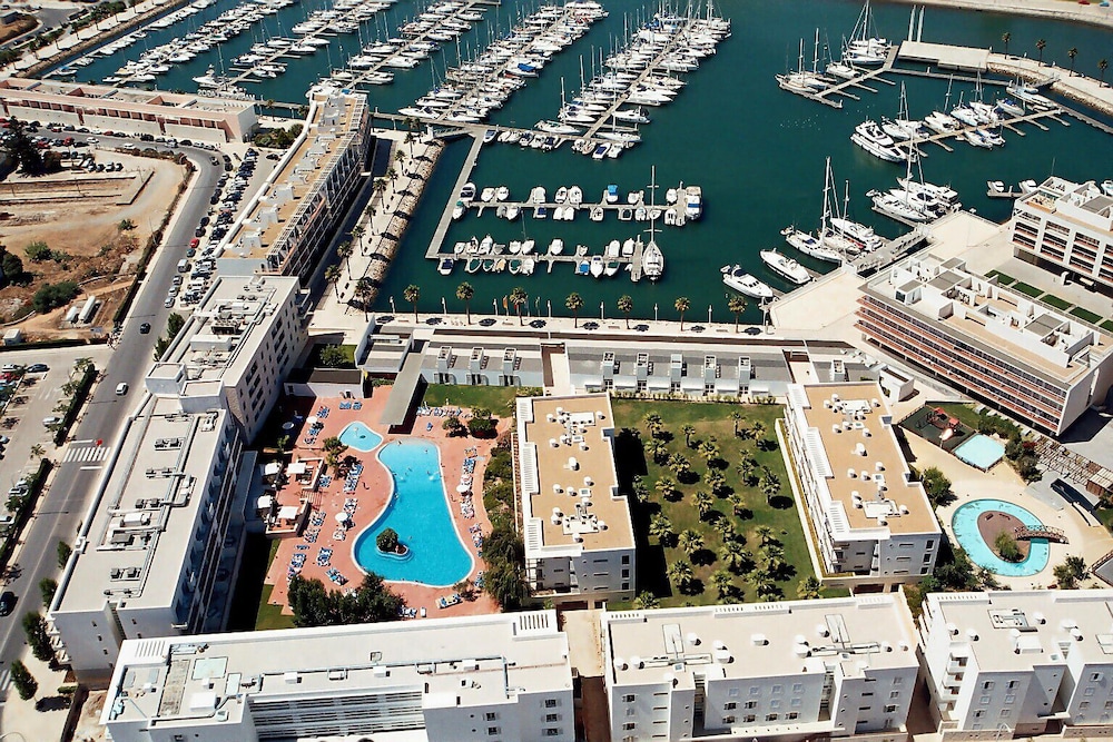Marina Club Lagos Suite Hotel 6/60