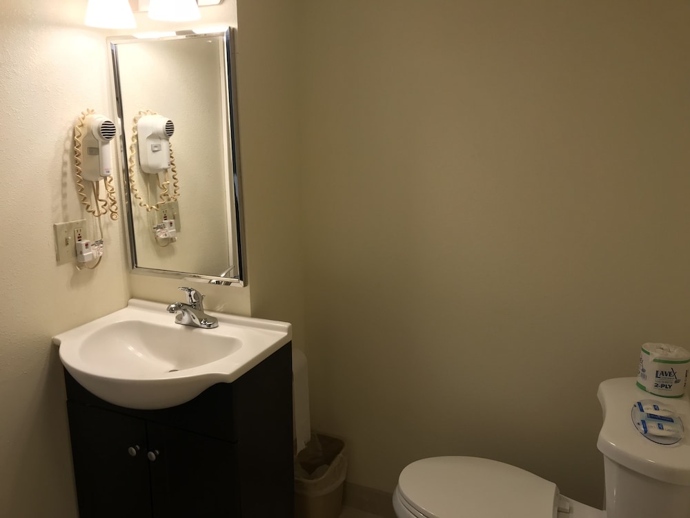 Rodeway Inn Dillsburg, PA 33/45