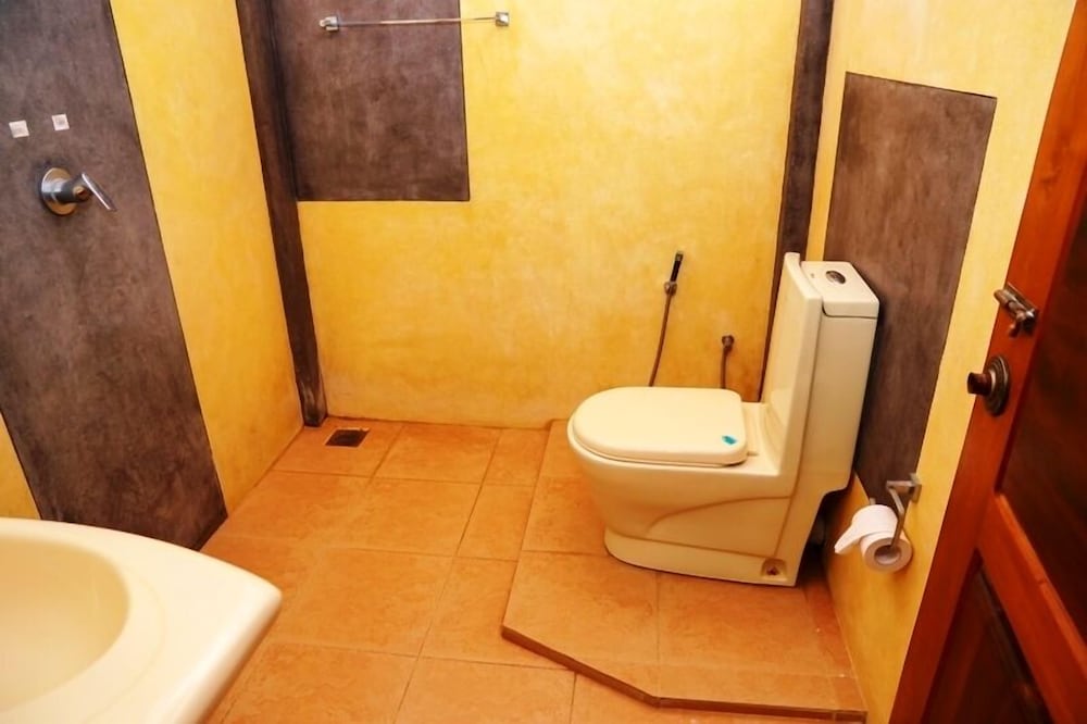 Harmony Beach Bungalows 23/24