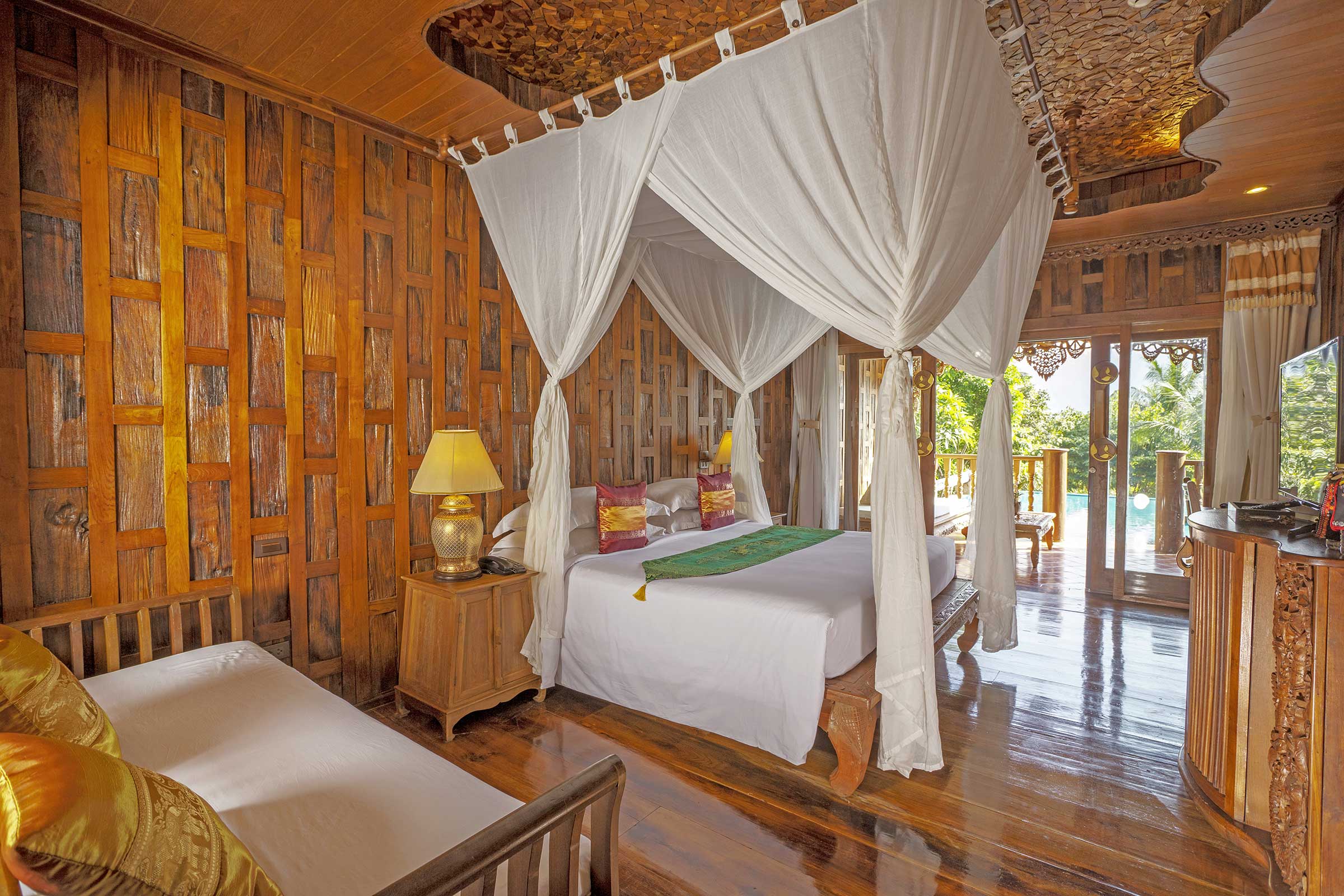 غرفة ديلوكس بسرير مزدوج بإطلالة على المسبح، Santhiya Koh Phangan Resort and Spa 4/4