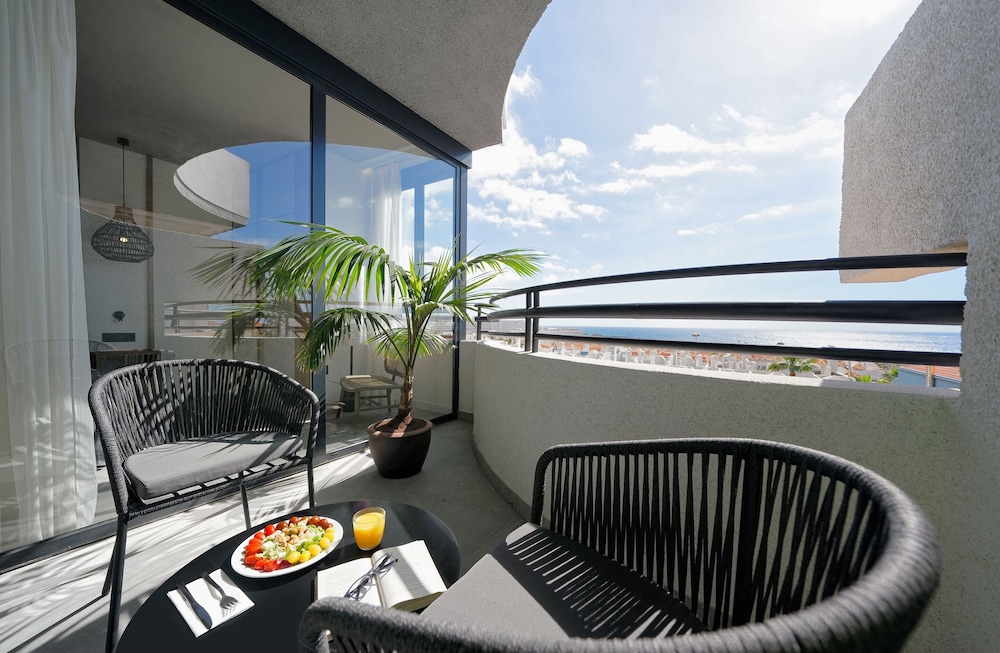 HOVIMA Suites Costa Adeje 33/64