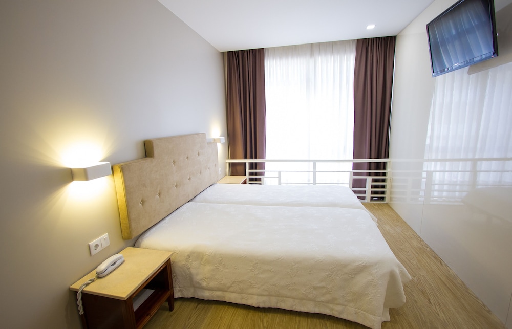Hotel Avenida 68/78