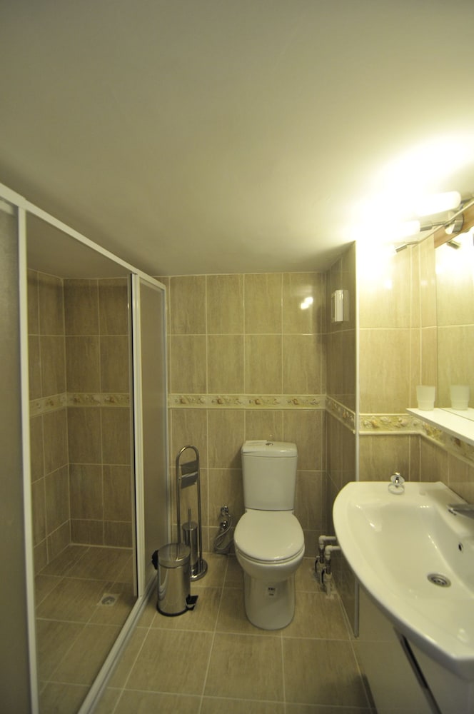 Safran Suites Apart 49/50