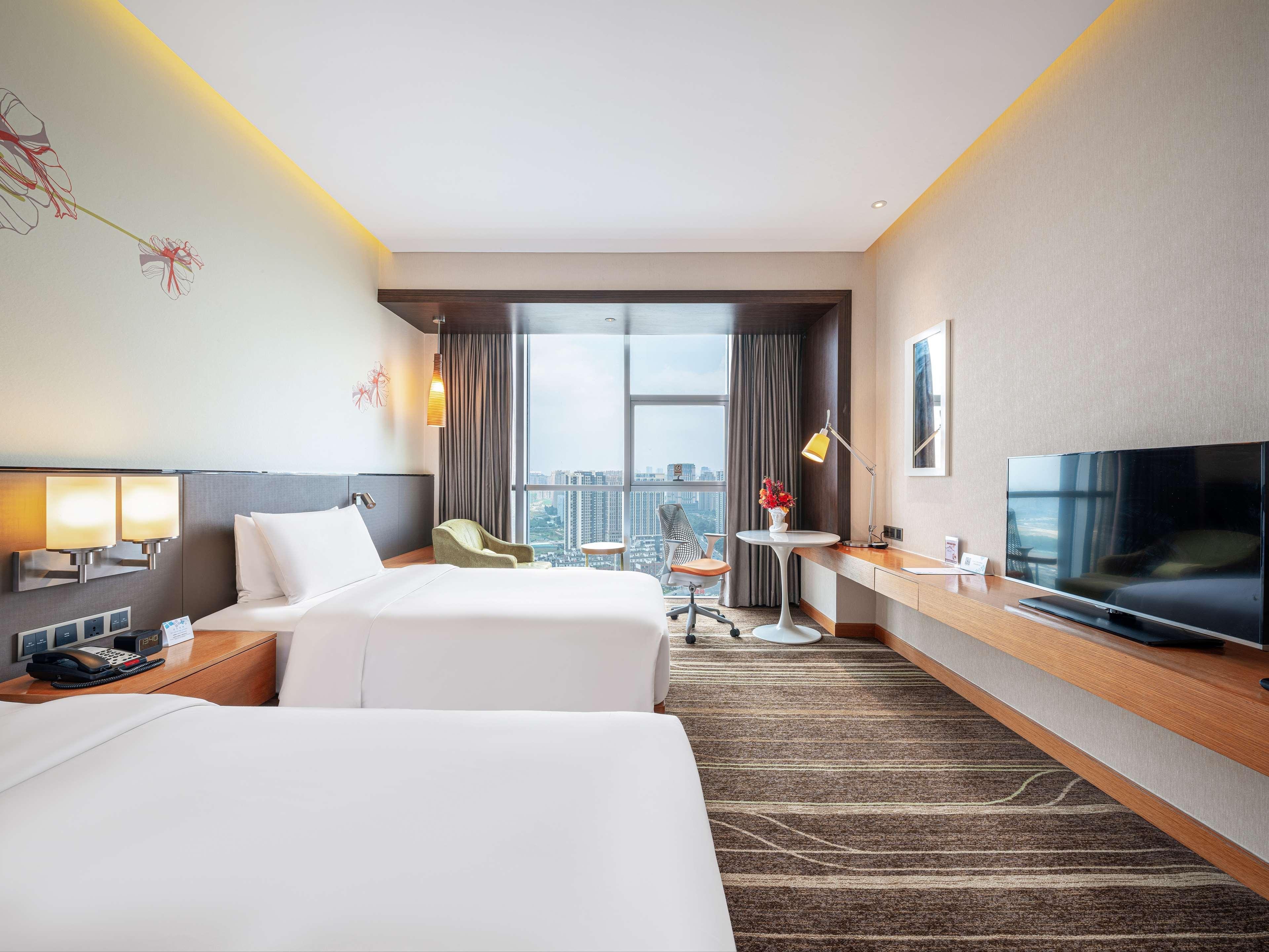 غرفة قياسية بسريرين منفصلين، Crowne Plaza Chengdu City Center 3/3