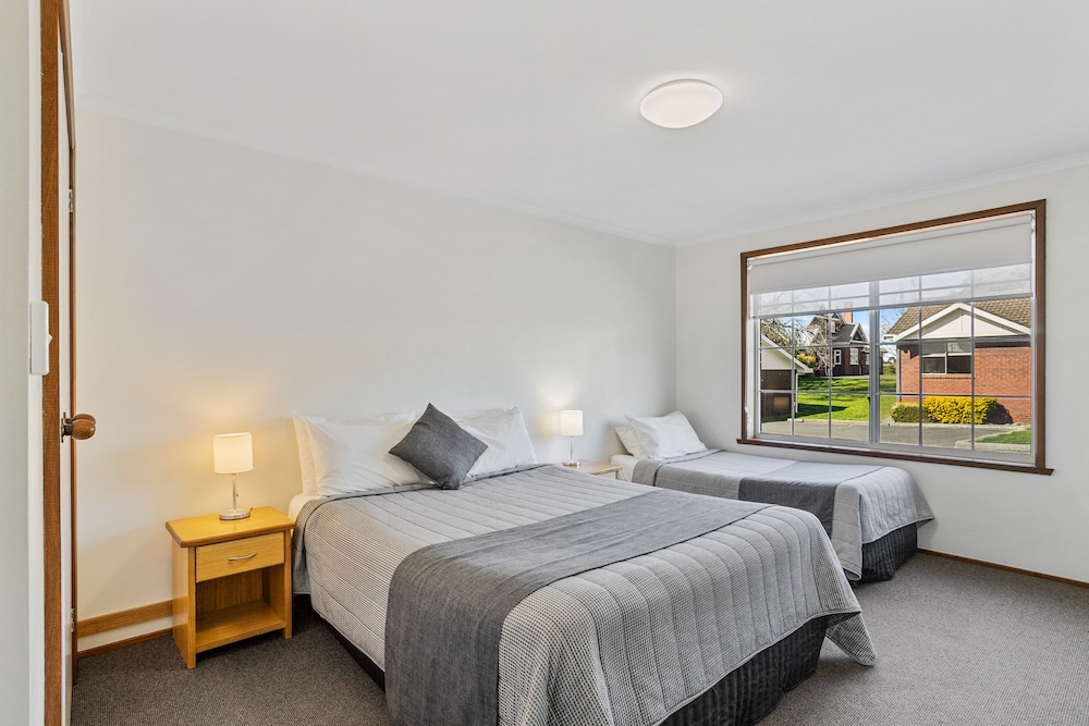 1 BEDROOM, VILLA