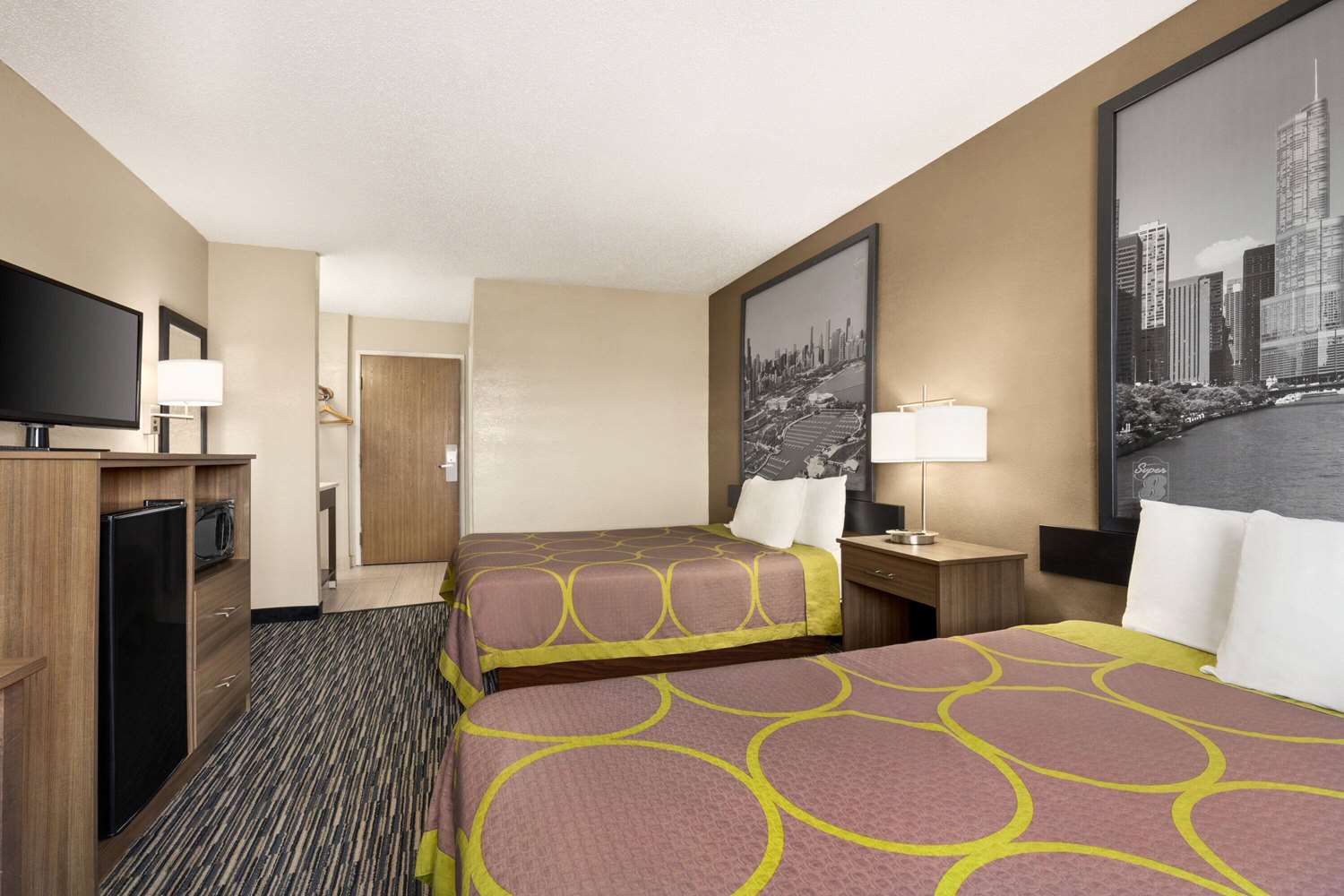 Super 8 by Wyndham Joliet I-55 N/Chicago 28/48
