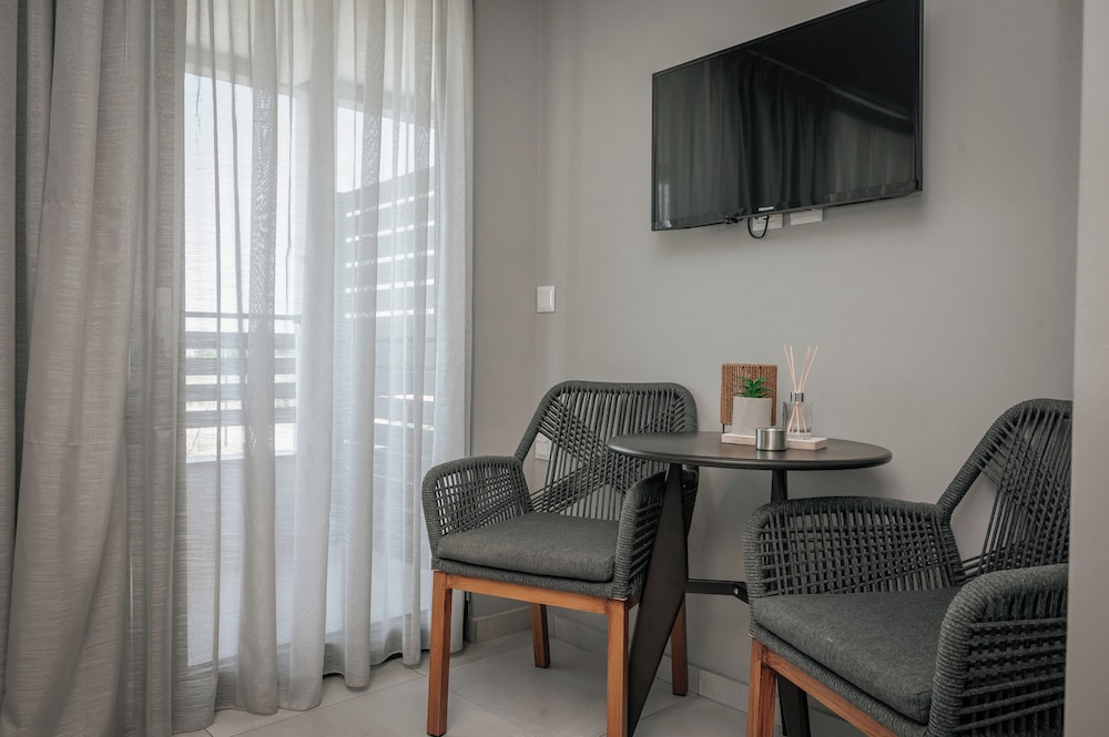 Elizabeth Queen Luxury Rooms 33/50