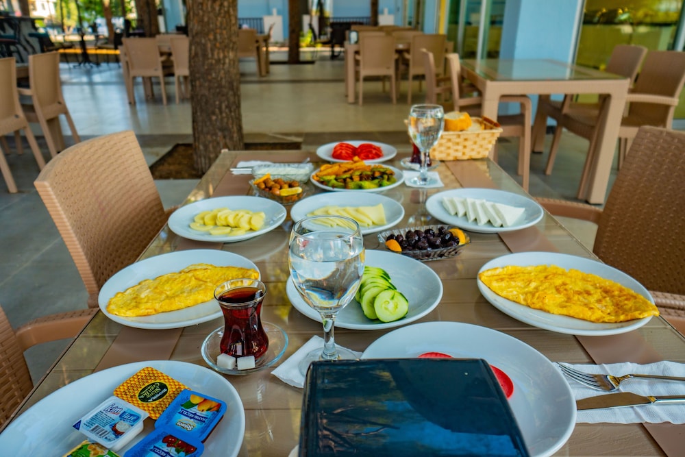 Prenses Sealine Beach Hotel 34/50