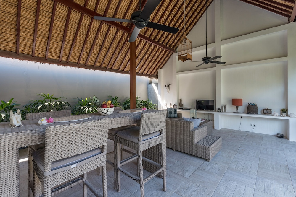 Beach Villas Lombok 64/80
