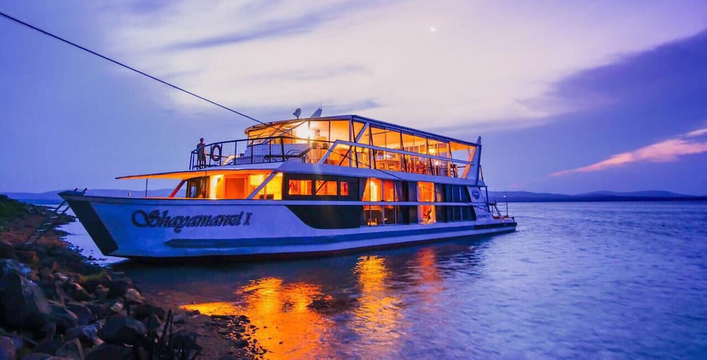 Shayamanzi Houseboats 3/50