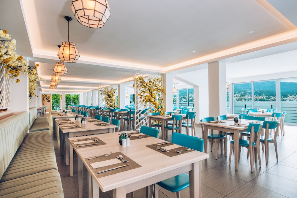 Iberostar Waves Herceg Novi 51/68