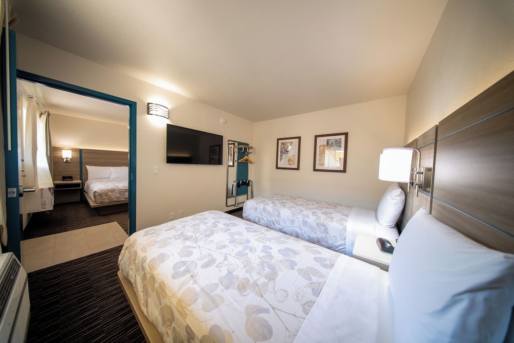 Lemon Heights Inn 16/58