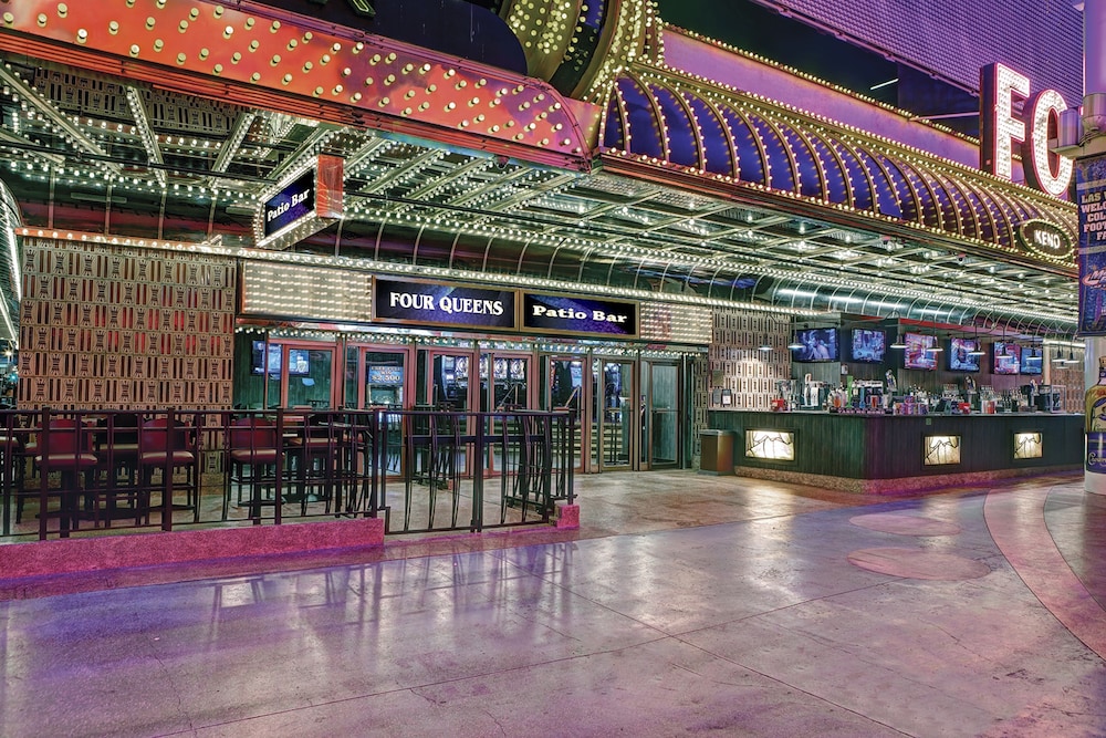 Four Queens Hotel & Casino 53/63