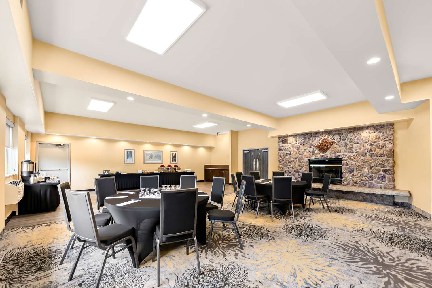 Best Western Plus Norwester Hotel and Conference Centre 20/35