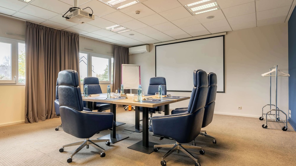 Kyriad Prestige Vannes Centre Palais Des Arts 57/66