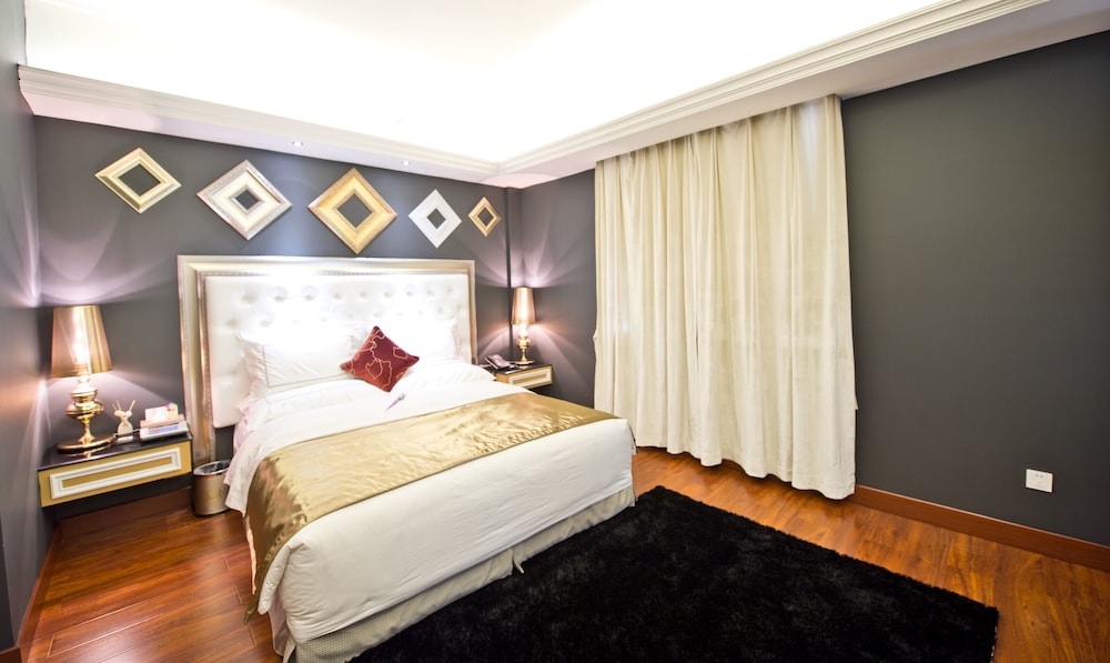The Royal Pinnacle Hotel 24/50
