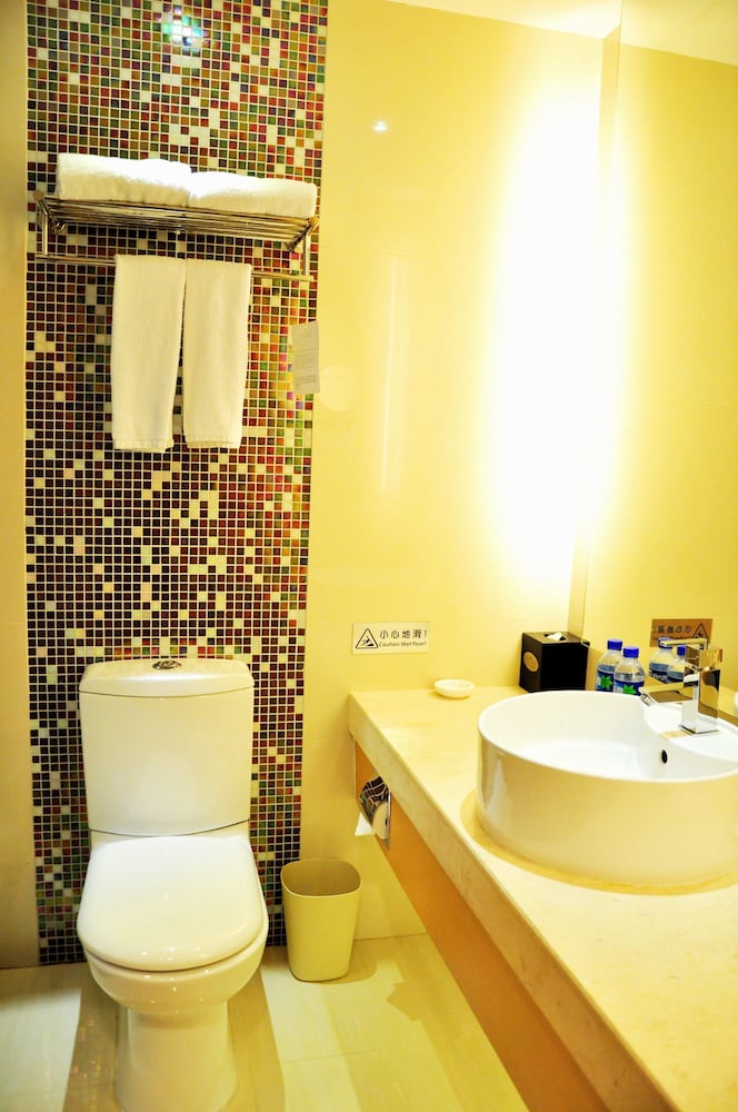 Dorsett Wuhan Hotel 48/50