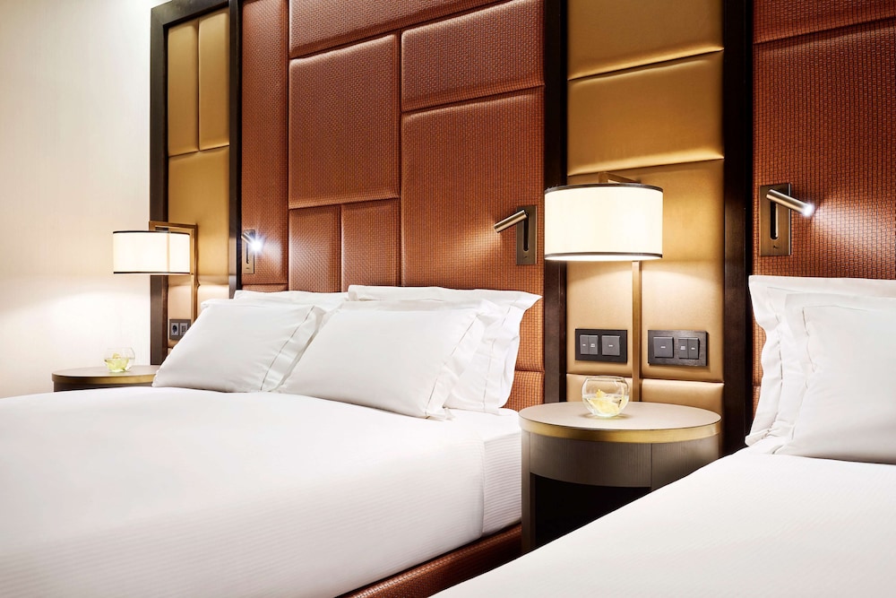 Hilton Budapest Hotel 10/82