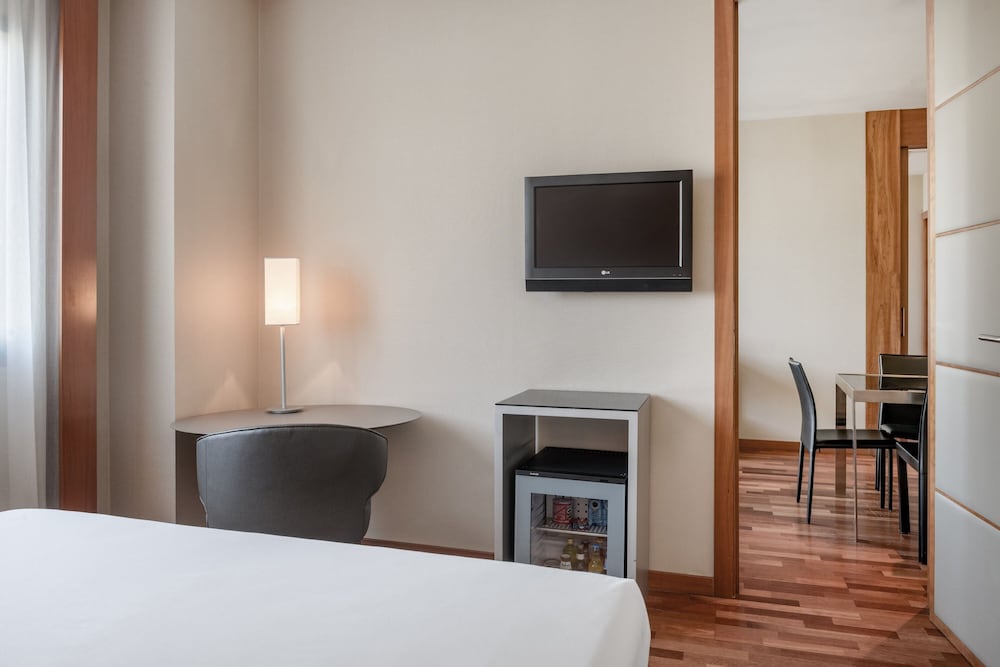 Ac Hotel Murcia 18/24