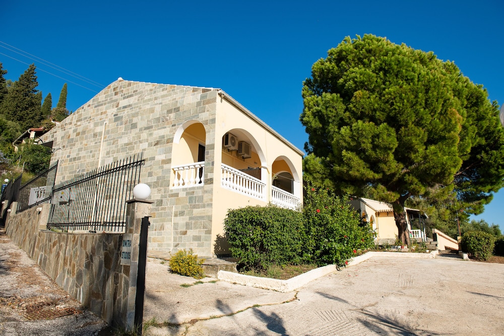 Dimitra Studios 27/33