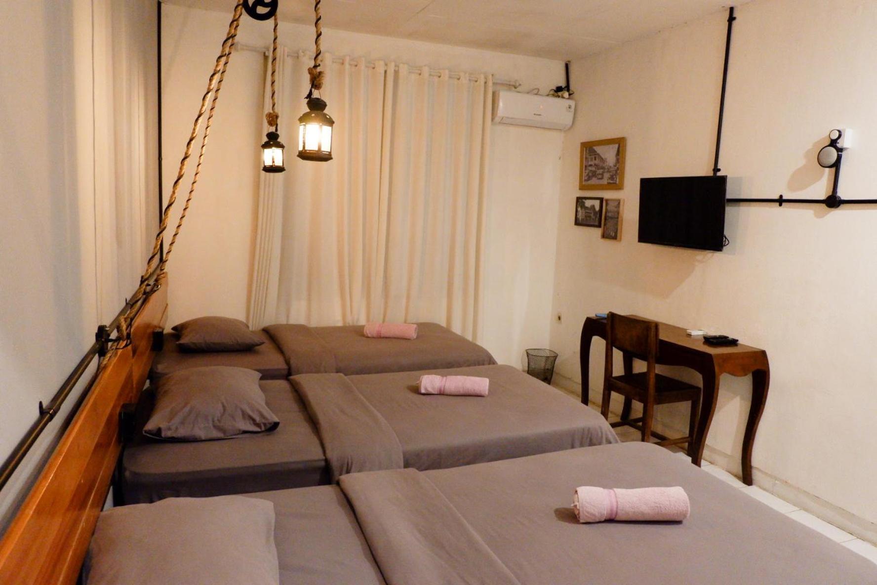Buton Backpaker Lodge - Hostel 50/60