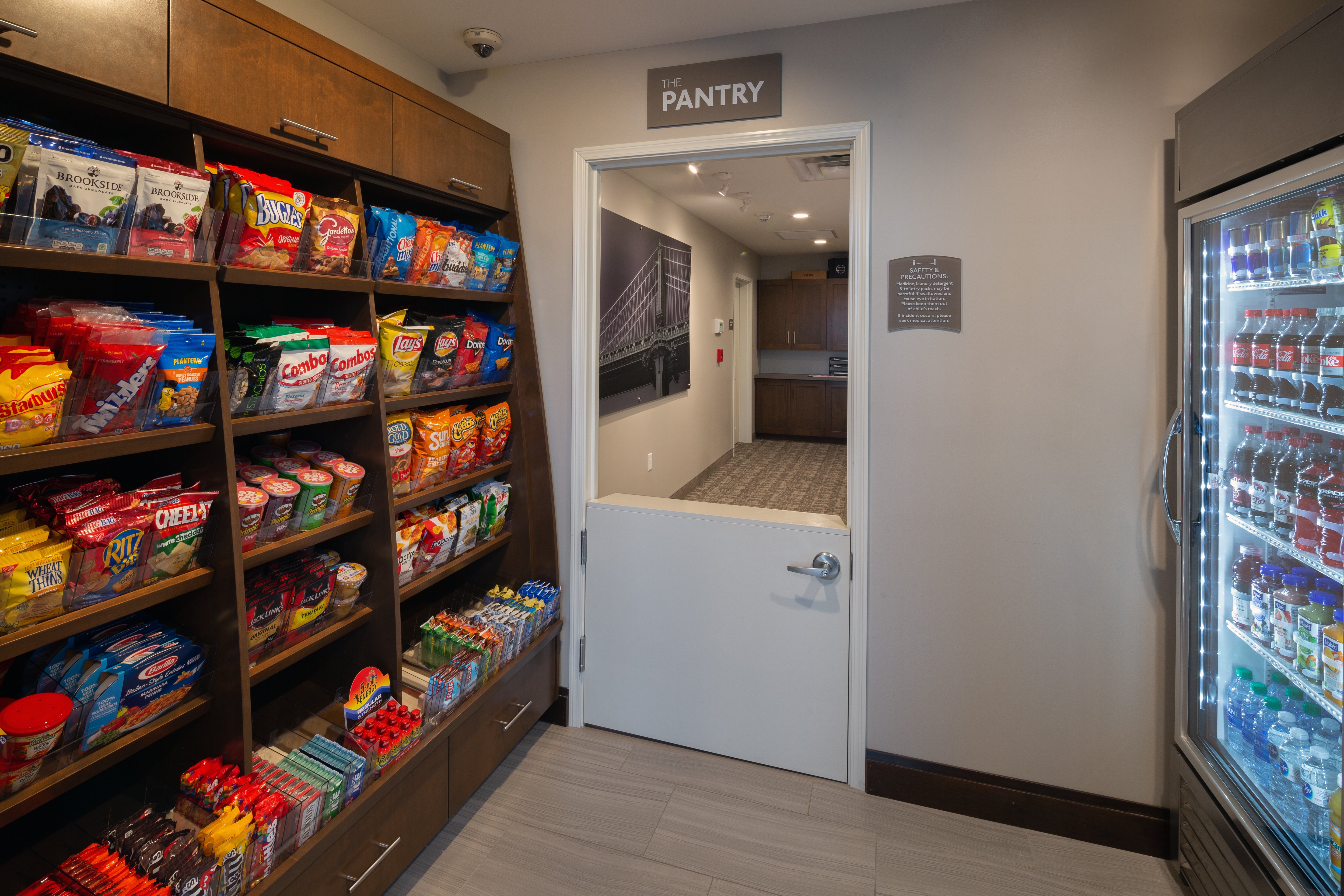 Staybridge Suites Phoenix Biltmore Area 24/56