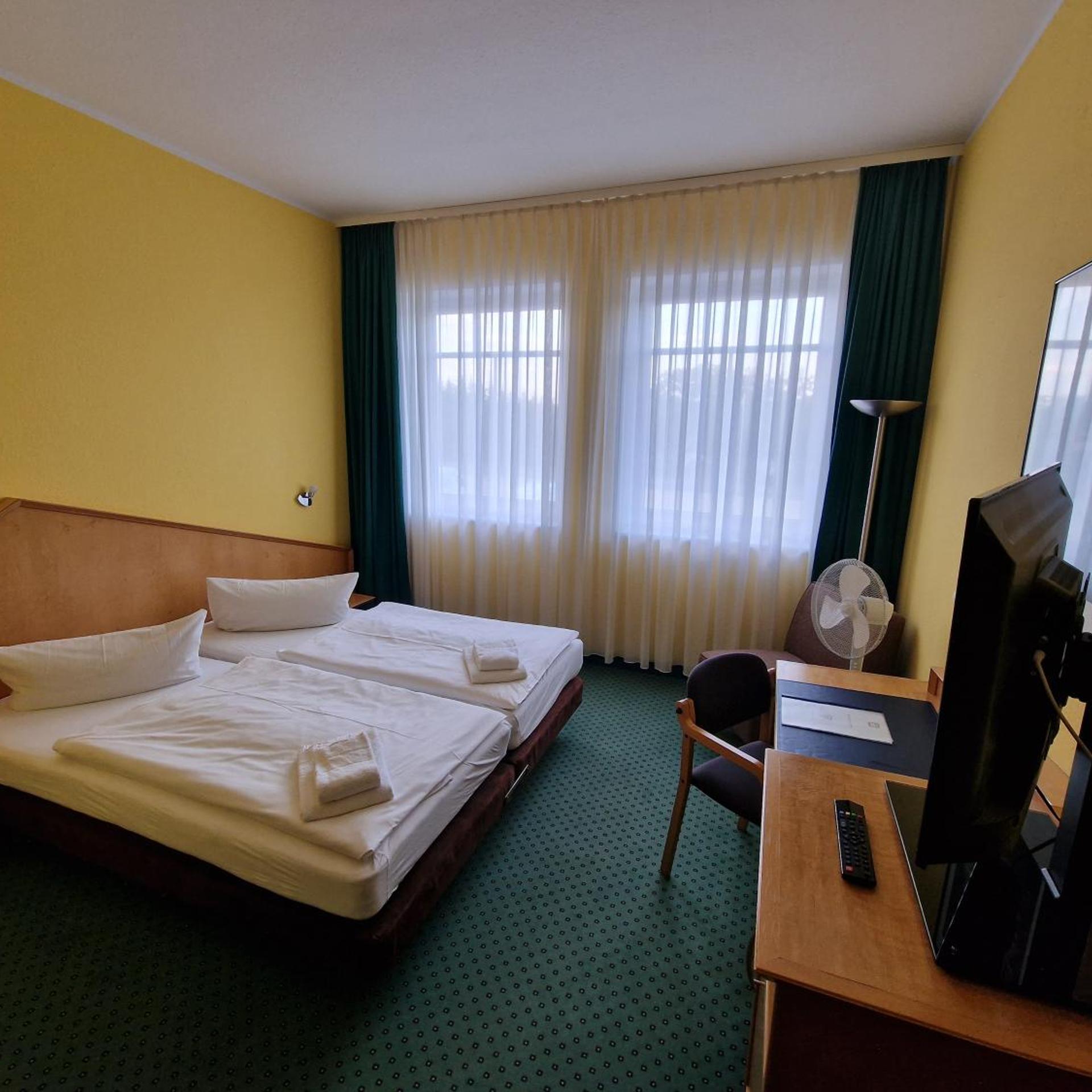 Hotel A2 16/37
