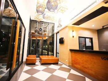 Bunprasop Garden Hotel 8/39