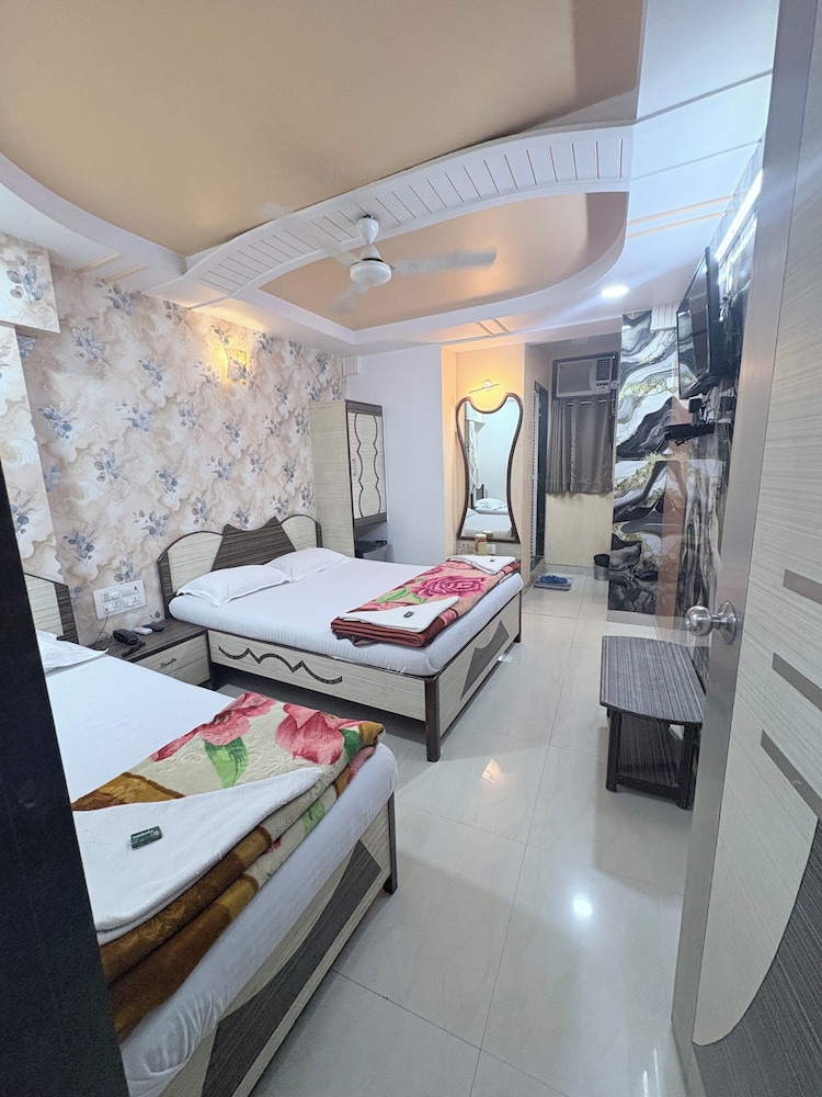Hotel Broadway Colaba Mumbai 20/50