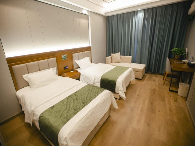 GreenTree Inn Jiuquan Century Plaza Hotel 46/68