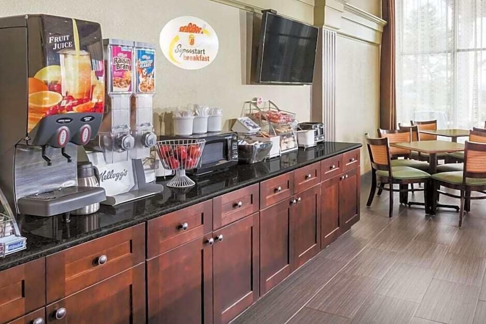 Americas Best Value Inn Suites Phenix City 20/21