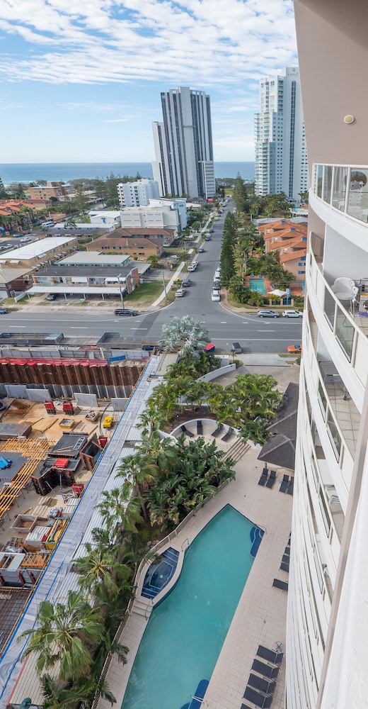 Broadbeach Savannah Hotel And Resort 76/80