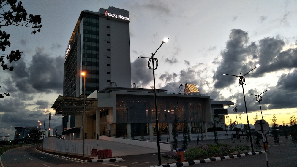 UCSI HOTEL KUCHING 5/72
